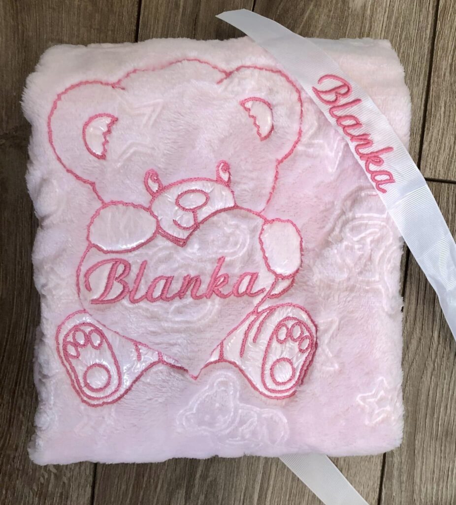 Egyedi felirattal ellátott babaplüss pléd(több színben)